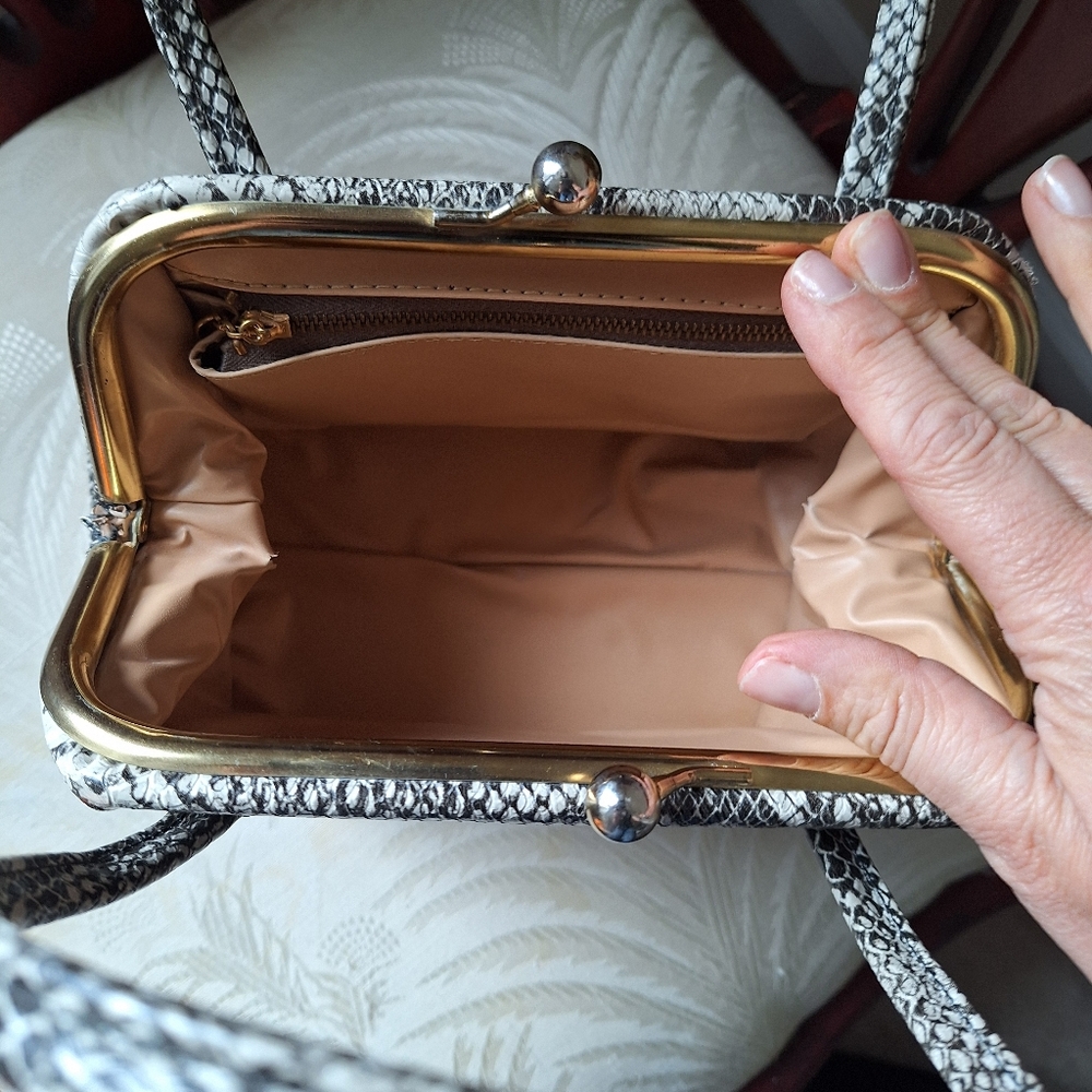 Vintage 1960 Preowned Faux Reptile Pattern Handbag Top Handle. - Picture 8 of 10